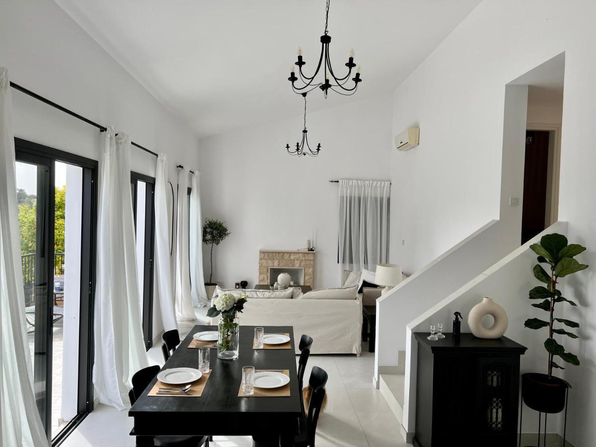 Zeus Holiday Home Pissouri Esterno foto